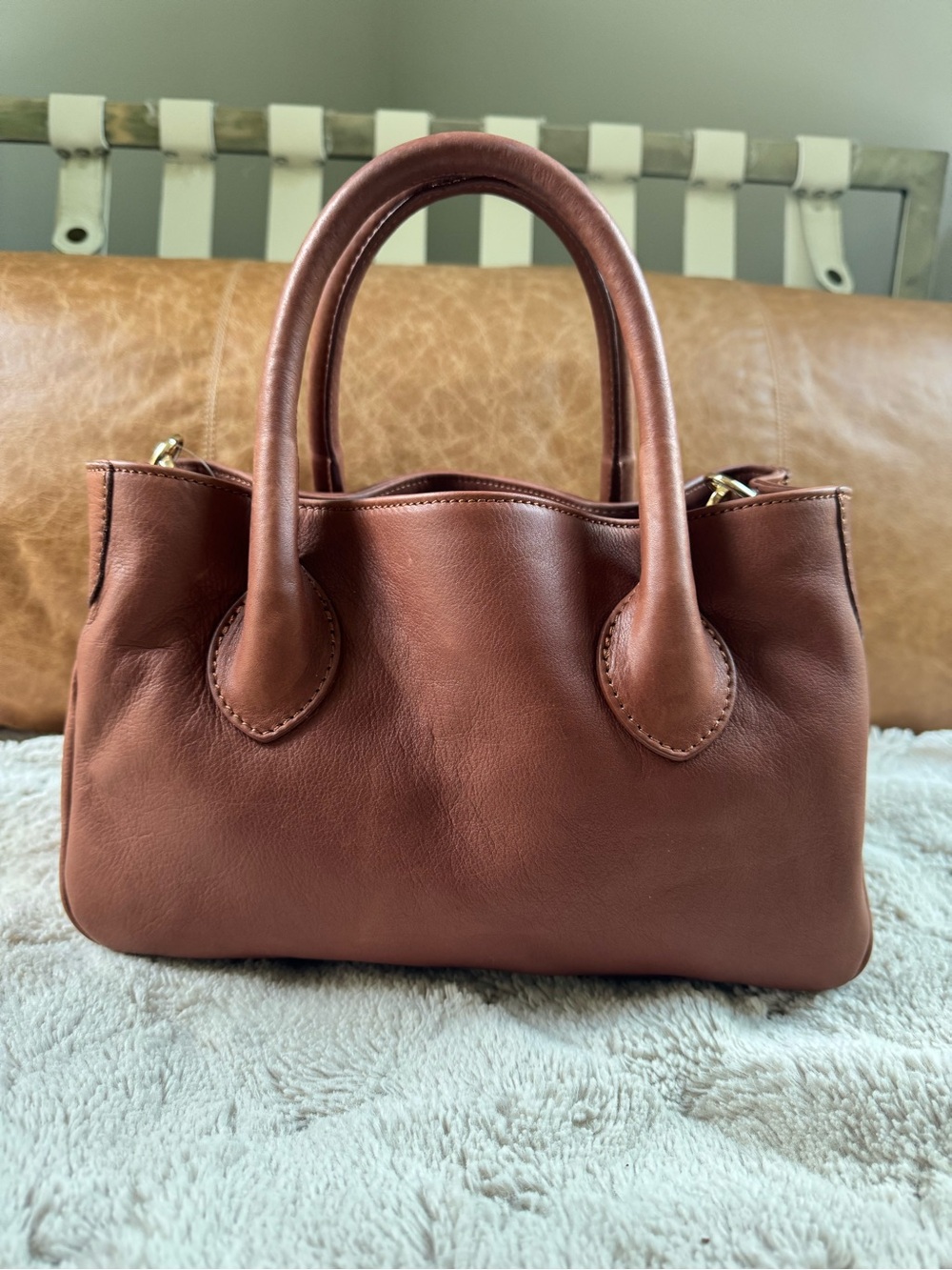 Mark & Graham ELISABETTA SLOUCH LEATHER CROSSBODY